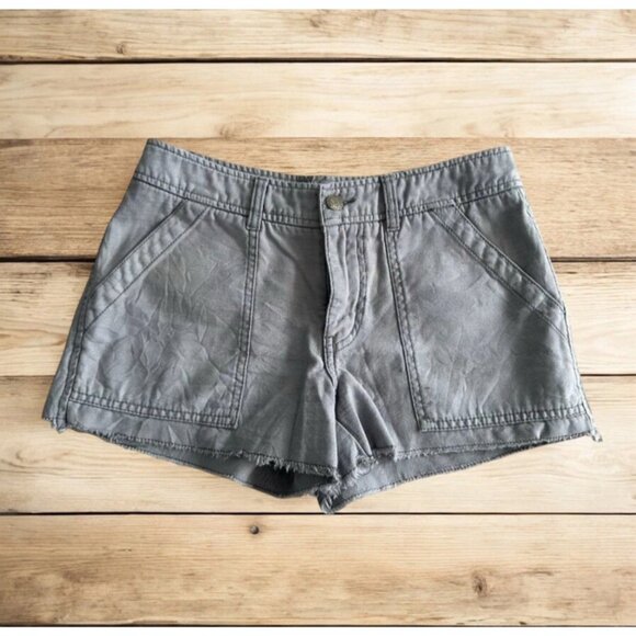 FREE PEOPLE Women’s Gray Wash Casual Shorts Size 4 - Picture 1 of 9